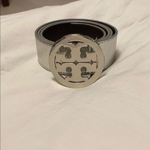 Tory Burch belt!